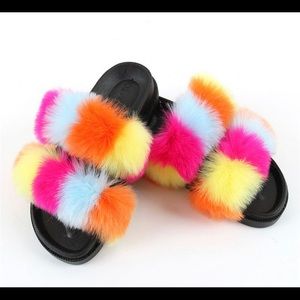 Comfortable furry slippers💕